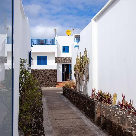 Ocean-Tiny-House *